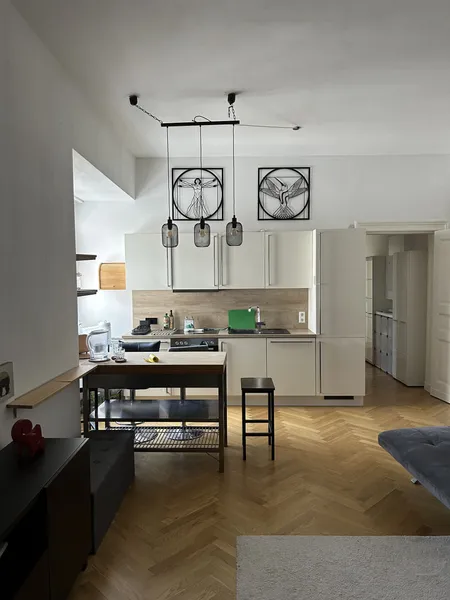 Vollmöblierte Altbauwohnung nahe TU Berlin & Spree – mit hohen Decken & hochwertige-Ausstattung — photo 1